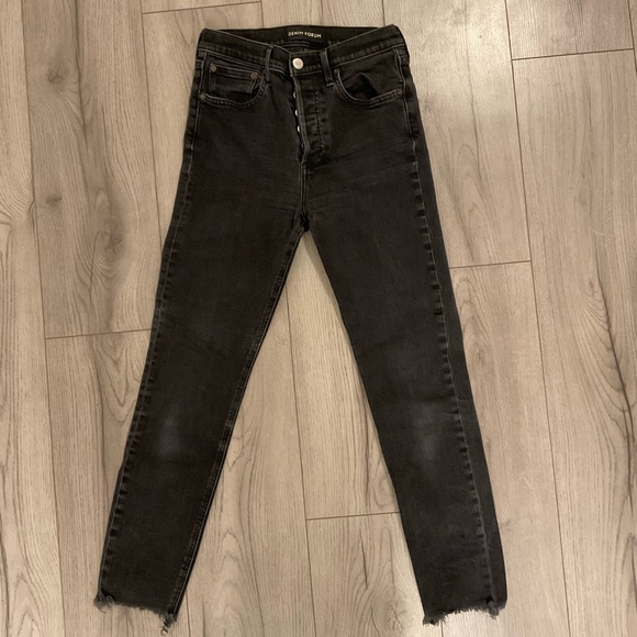 Denim Forum Jeans - Picture 1 of 2